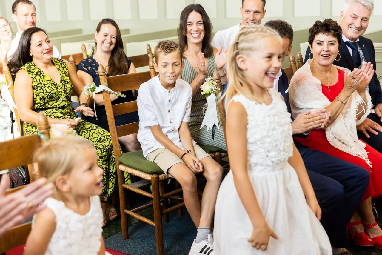 trouwen-utrecht-voorbeeld-fotografie-kinderen-zuilen-ringen-meisjes.jpg