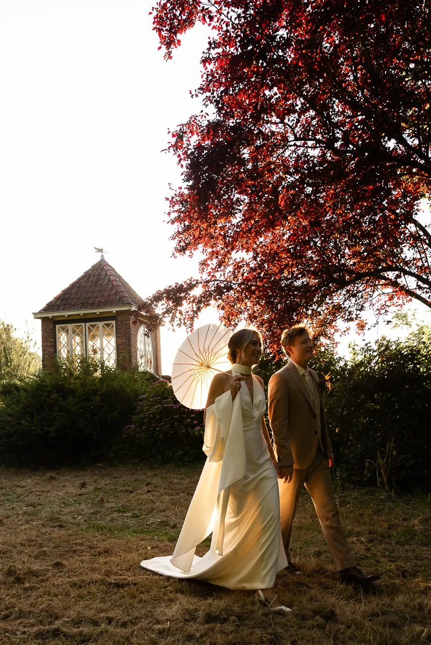 olmenhorst-voorbeeld-fotografie-vintage-wedding-boomgaard-avond-boom.jpg