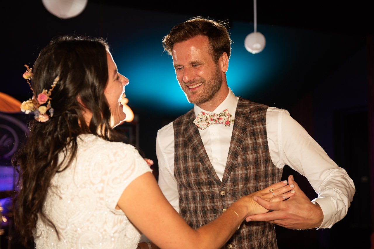 trouwen-wylde-pad-friesland-bruidsfotograaf-utrecht-openingsdans.jpg