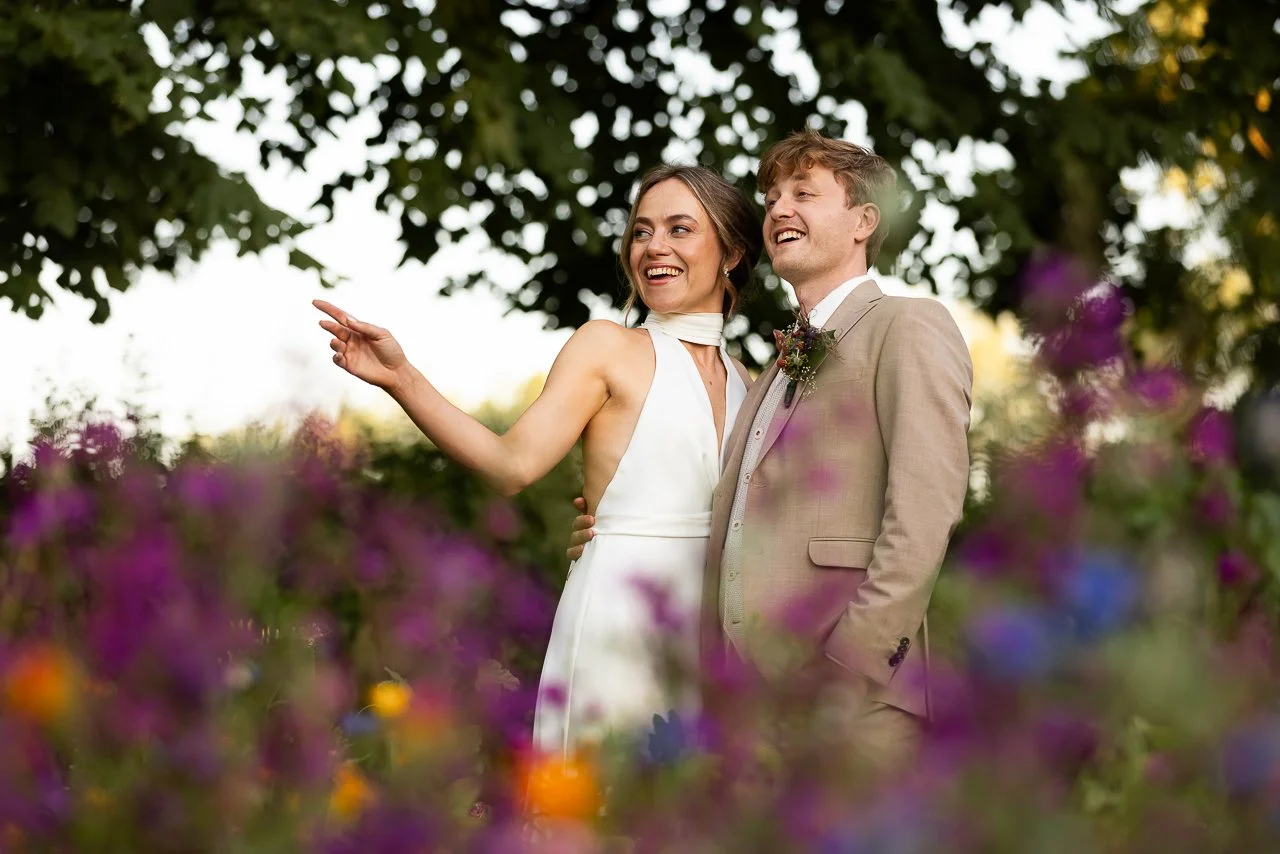 olmenhorst-voorbeeld-fotografie-vintage-wedding-boomgaard-avond-wijzen.jpg