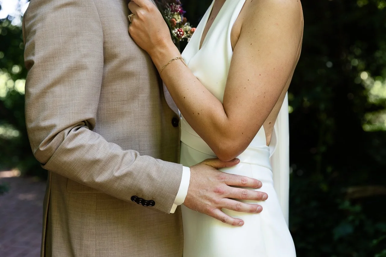 voorbeeld-fotografie-vintage-wedding-boomgaard-olmenhorst-armen.jpg