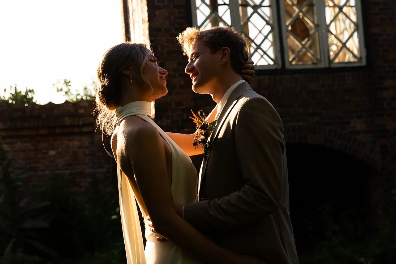 olmenhorst-voorbeeld-fotografie-vintage-wedding-boomgaard-avond-tegenlicht.jpg