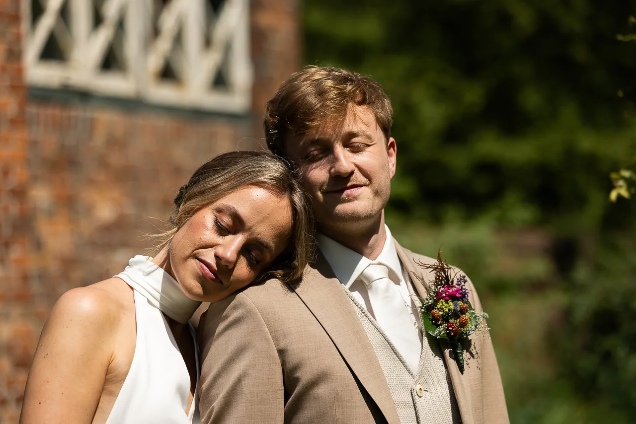 vintage-wedding-boomgaard-olmenhorst-voorbeeld-fotografie-schouder.jpg