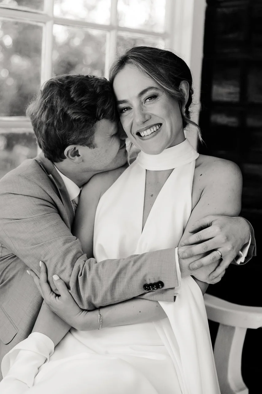 voorbeeld-fotografie-vintage-wedding-boomgaard-olmenhorst-hug.jpg