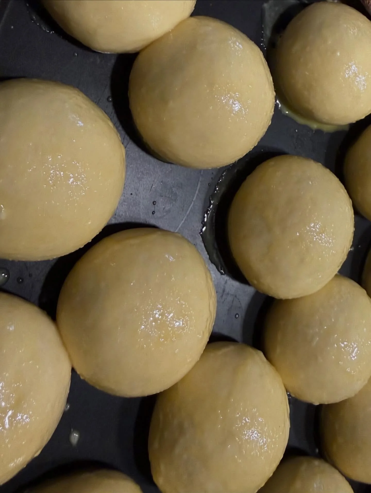 Who likes rolls? I&rsquo;m sure many of you do. You can make your own formulas very easily if you know ratios. It&rsquo;s not hard to learn. If you want to make a rich roll, it&rsquo;s got to have some fat, some sugar, some egg and of course flour/li