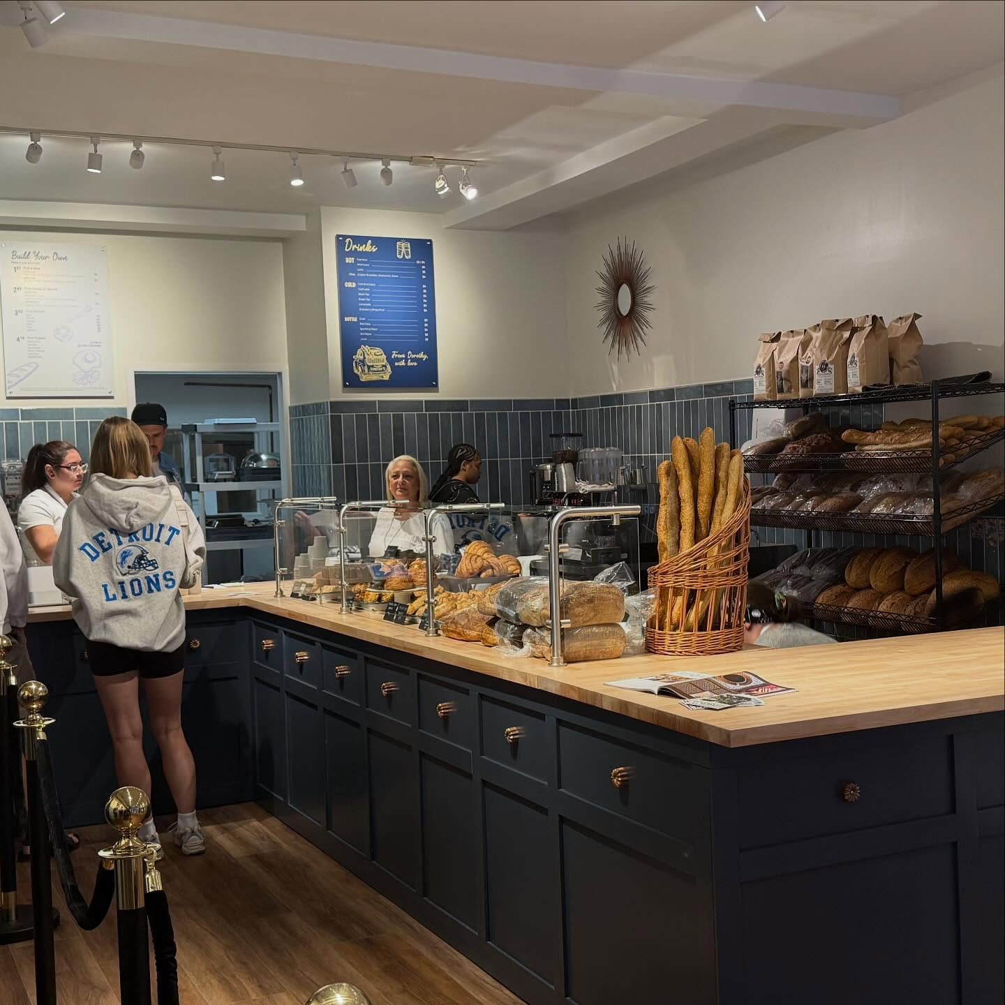 Checked out the new bakery on Clark and Belden. It&rsquo;s Dorothy&rsquo;s Bakery. They have croissants, pastries and breads. They gave us first 100 customers free sandwiches. Their service was excellent. The food was terrific too. Give them a look. 