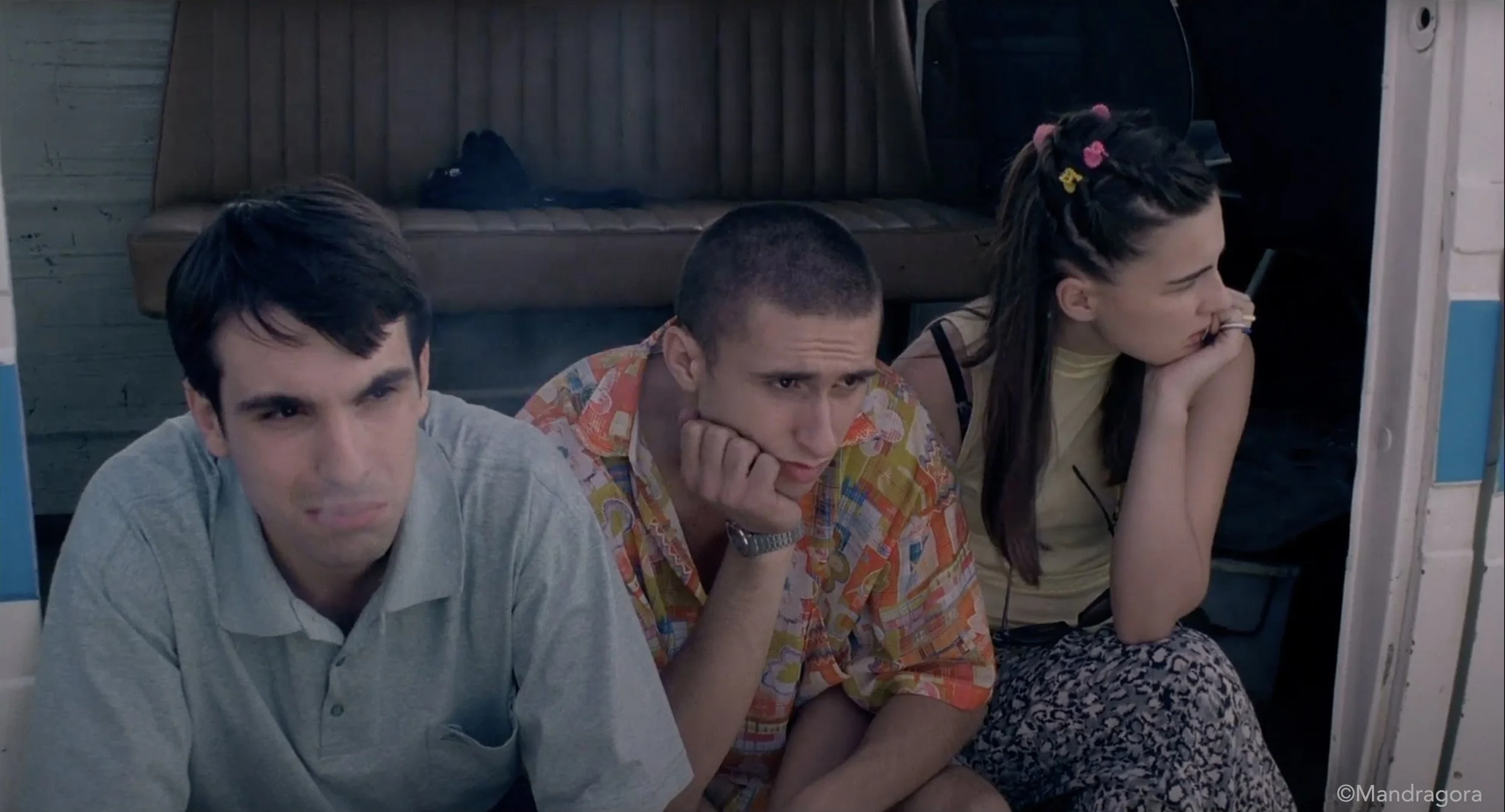 Stuff and Dough / Marfa și banii (Cristi Puiu, 2001)