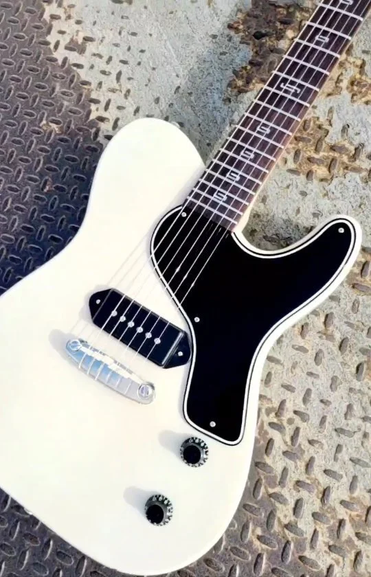 Clockwork Guitars "Plays like Clockwork!"