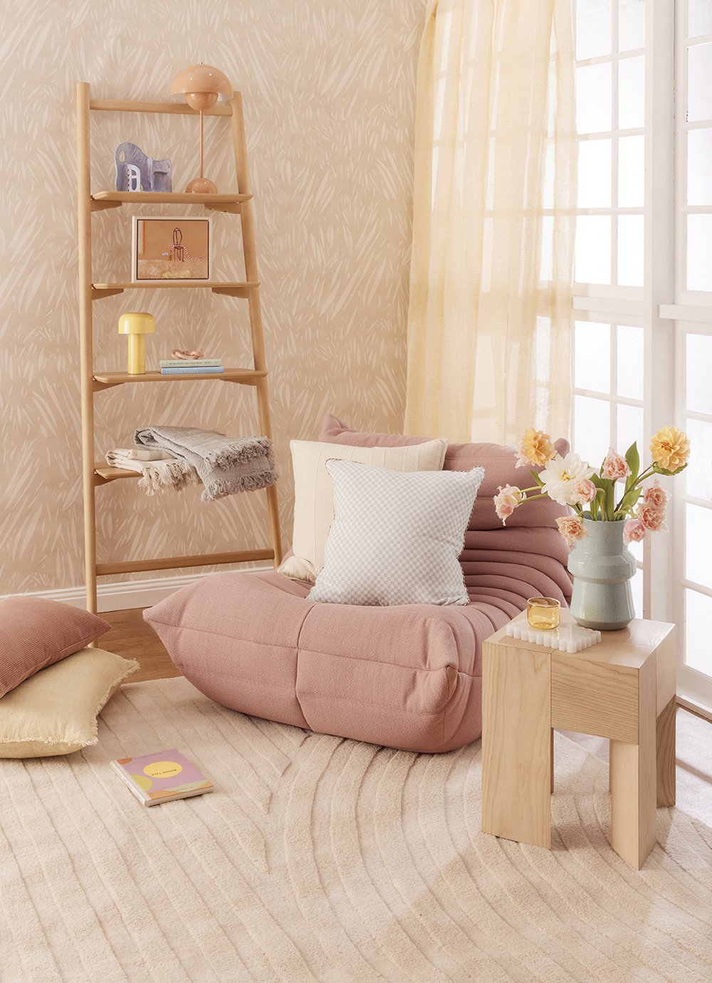 Inside Out Magazine //
Styling: Kate Lincoln, Assist: Katie Turner