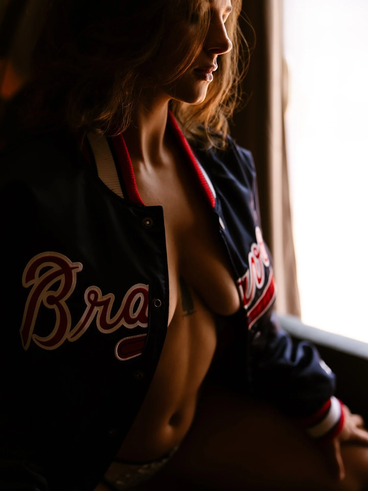 The only audio that matters when I think about baseball 😂 LOVED this jacket moment that she brought for her man 🔥