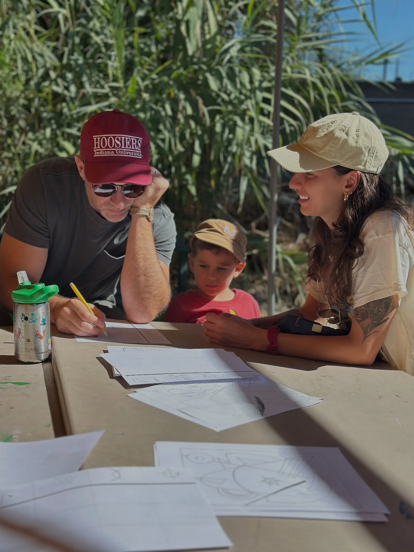 Day 1 of 4 nature inspired art classes 🎨🌱 thank you to Clint our wonderful teacher! 
#garden2tablesv #artinthegarden #kidsart #familytime #bayarea #sanjose