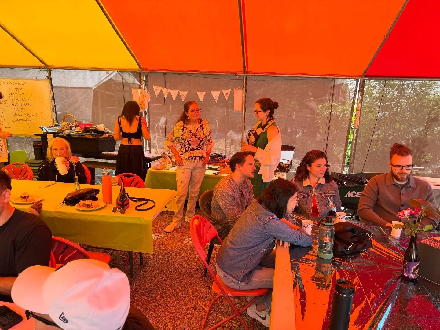 What better way to celebrate Earth Day 🌎(and one of our beloved volunteer&rsquo;s birthdays 🎉 ) than an upcycled crafting party! 🎈 This weekend, participants sipped homegrown lemonade 🍋 while making fun crafts out of their old jewelry, fabrics, m