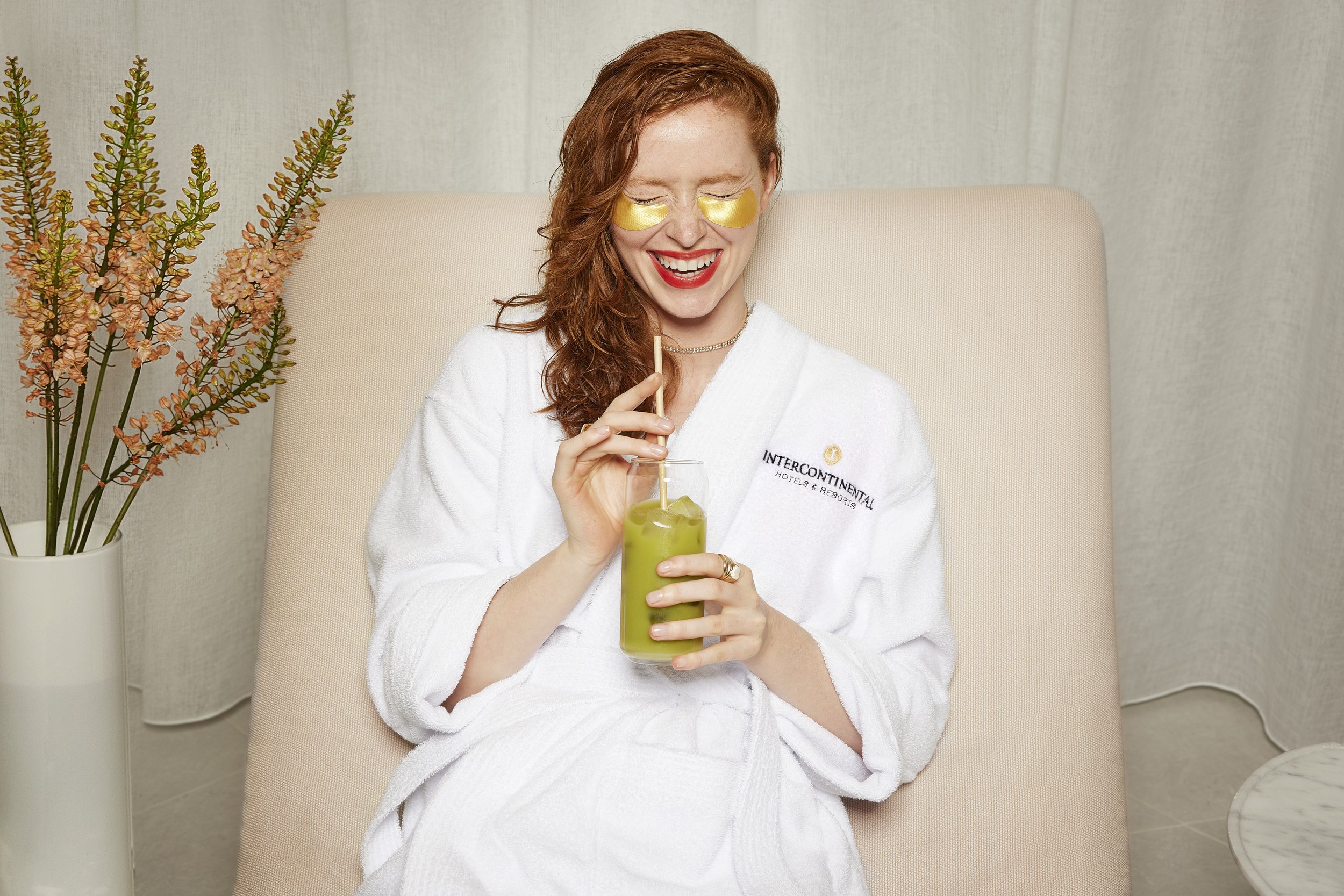 11_MJ_IHG_SPA_SMILE_03533_v6.jpg