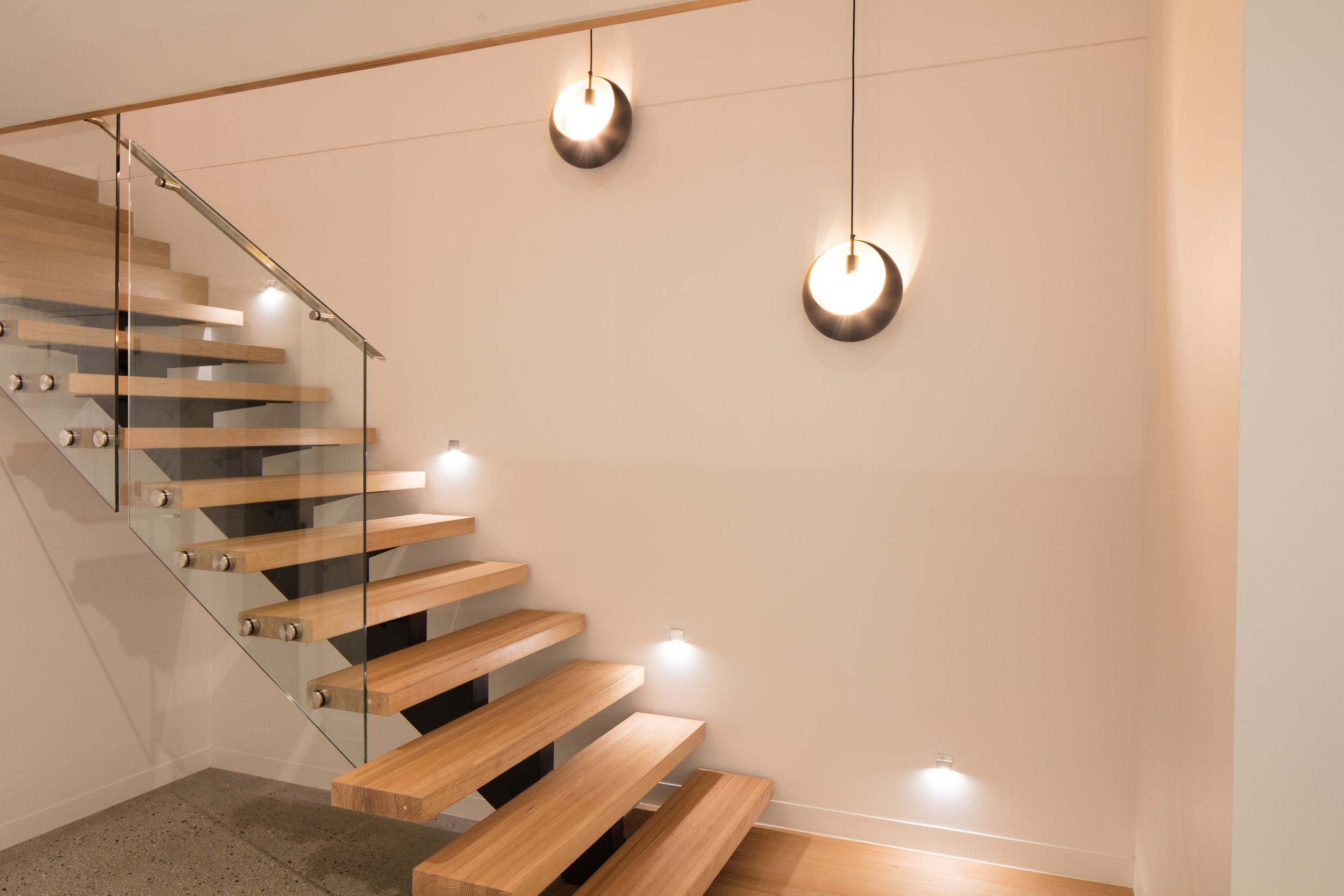 MLD113_House2_Stairs_pendants (1).jpg