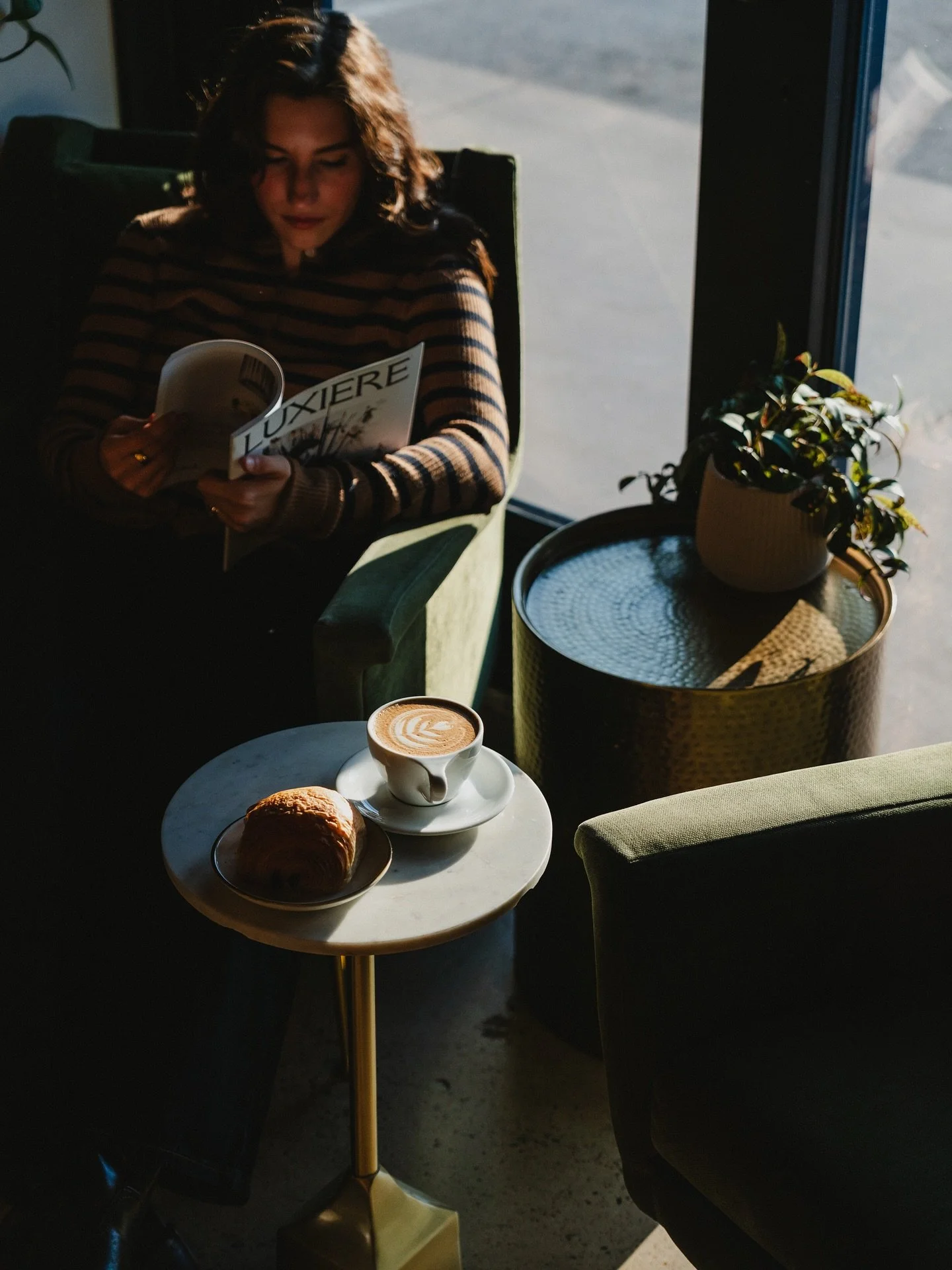 Slow sundays 🫶🌿 

We&rsquo;re serving up all your favorites, come say hi!

📸: @h.ninde 

#tulsaok #midtowntulsa #coffeetulsa #tulsacoffee #tulsacoffeeshop #visittulsa #collaborativecoffee