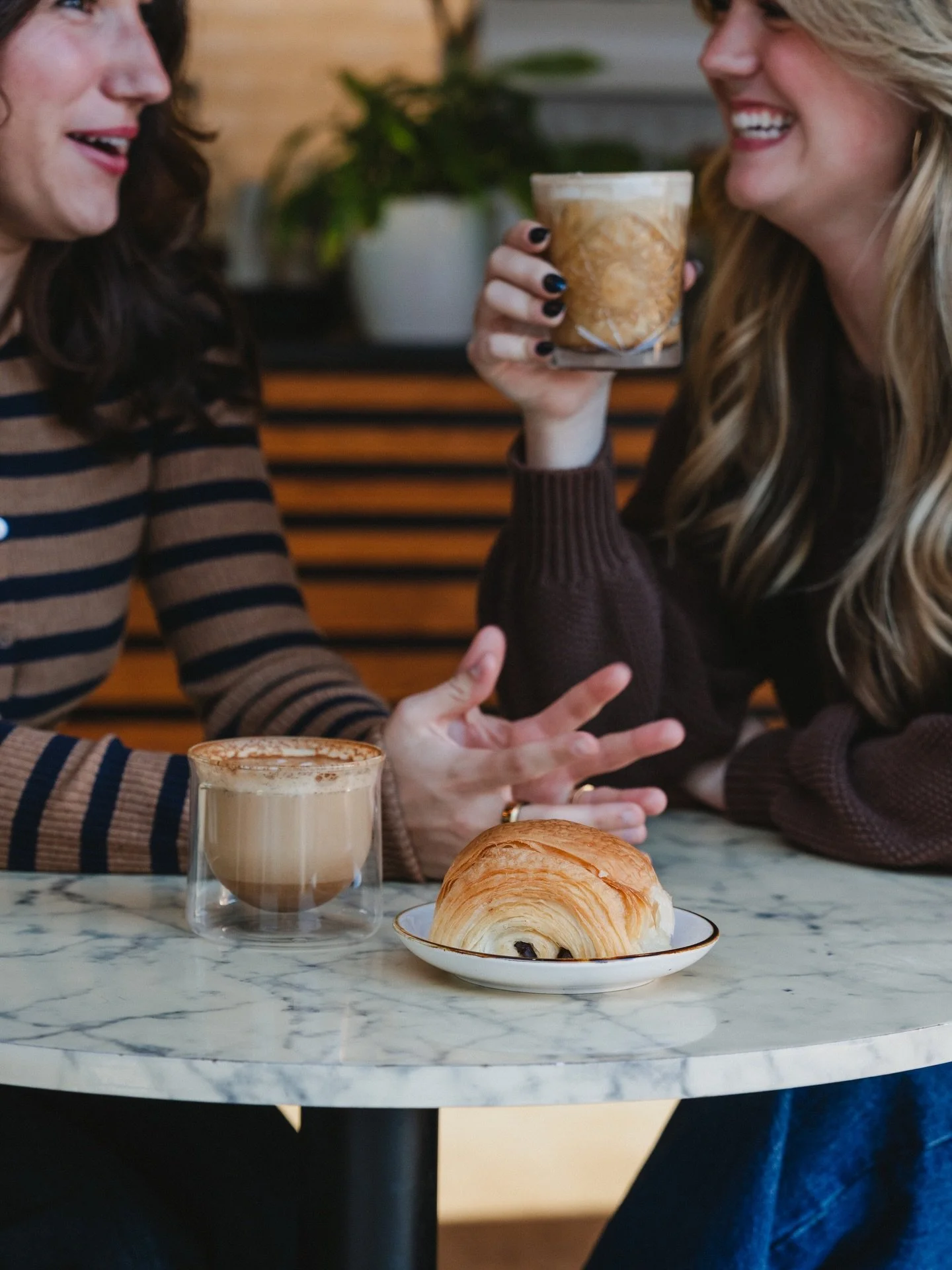 Happy weekend before Christmas Tulsa 🎅

While you&rsquo;re out and about getting that last minute shopping done, swing by and grab a new seasonal sip or tasty treat ☕ Here till 7!

📸: @h.ninde

#collabcoffee #coffeetulsa #tulsacoffee