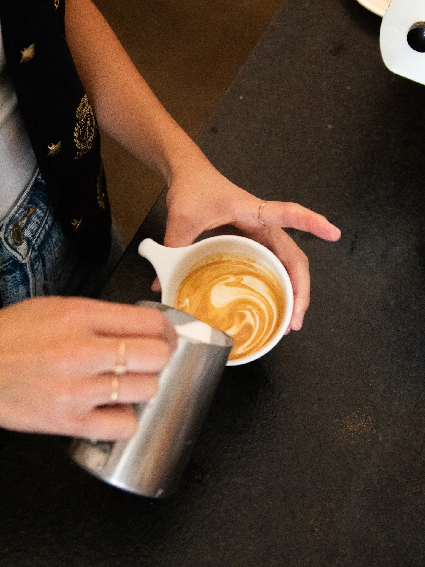 let us mix you up something good this Sunday! Shops open till 7 ☕

#midtowntulsa #tulsacoffeeshops #collabcoffee