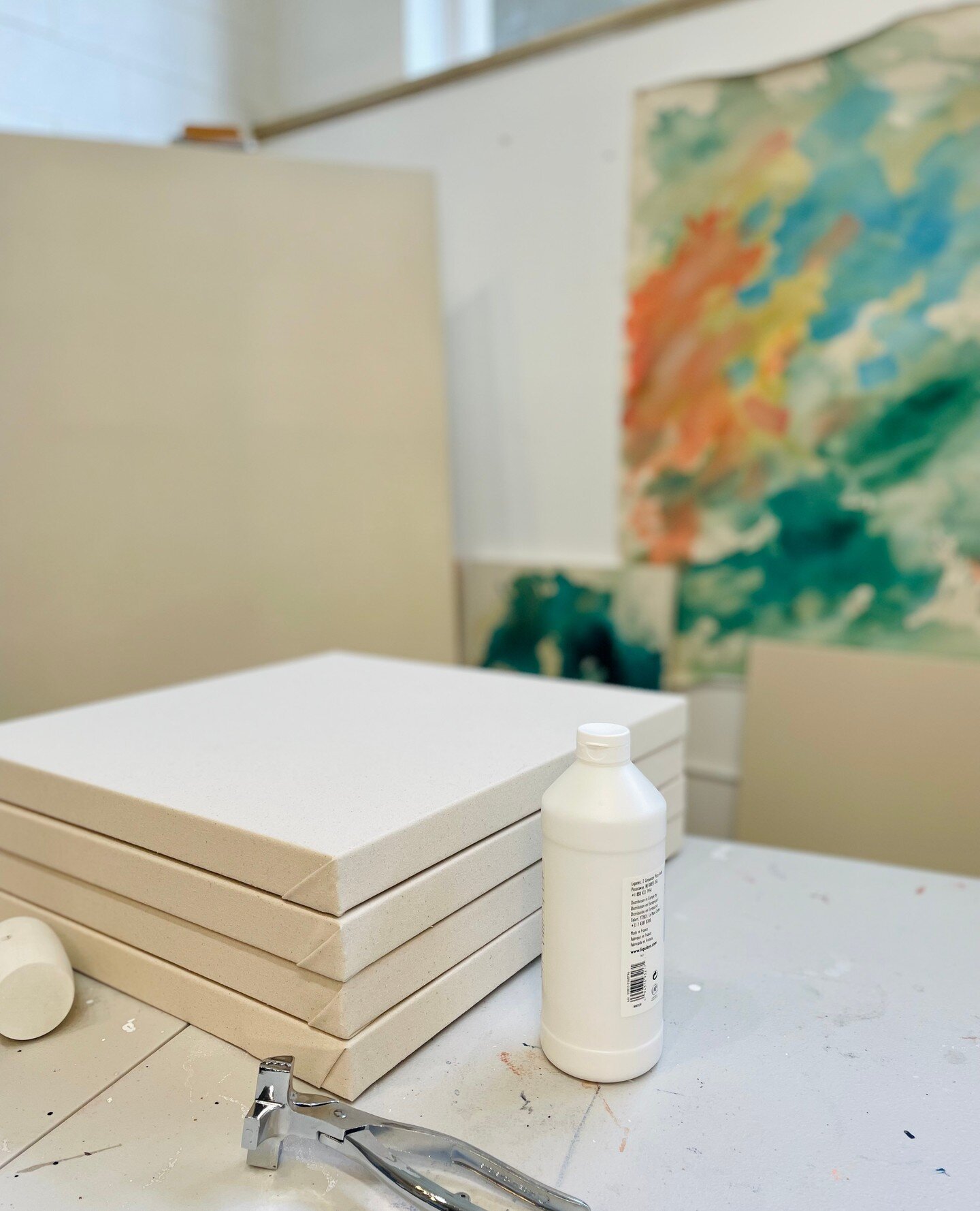 Now that the kids are back in school I am hitting the ground running... Major prep happening over here and thanks to my generous studio mate I finally mastered the perfect corner on my hand wrapped canvas- so each corner is actually the same now!  I 