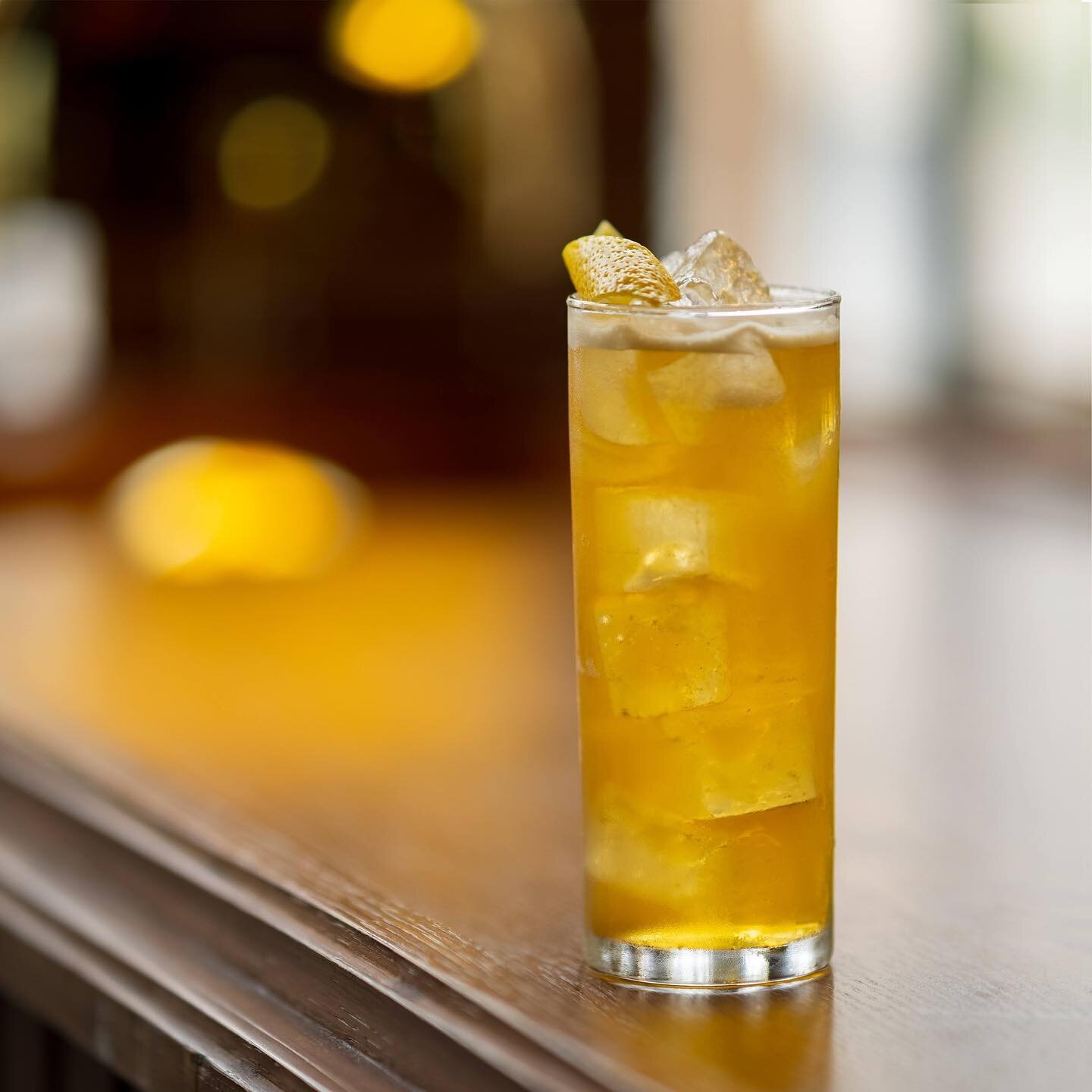 Do you know the history of @colddrinksbar in Chinatown?

This scotch forward cocktail joint is a sanctuary for anyone looking to be transported to a simpler time.