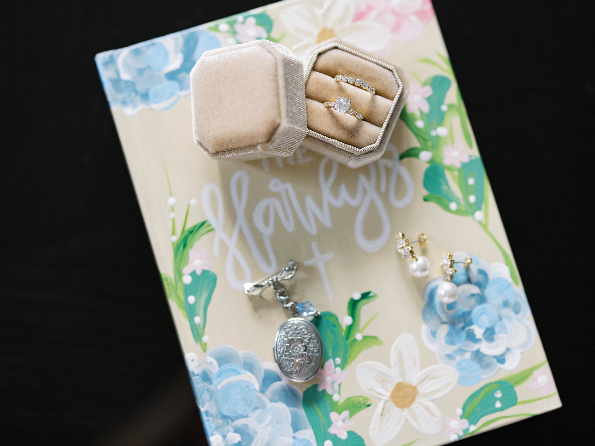 Copy of Emily-Songer-Photo-gettingready-10.jpg