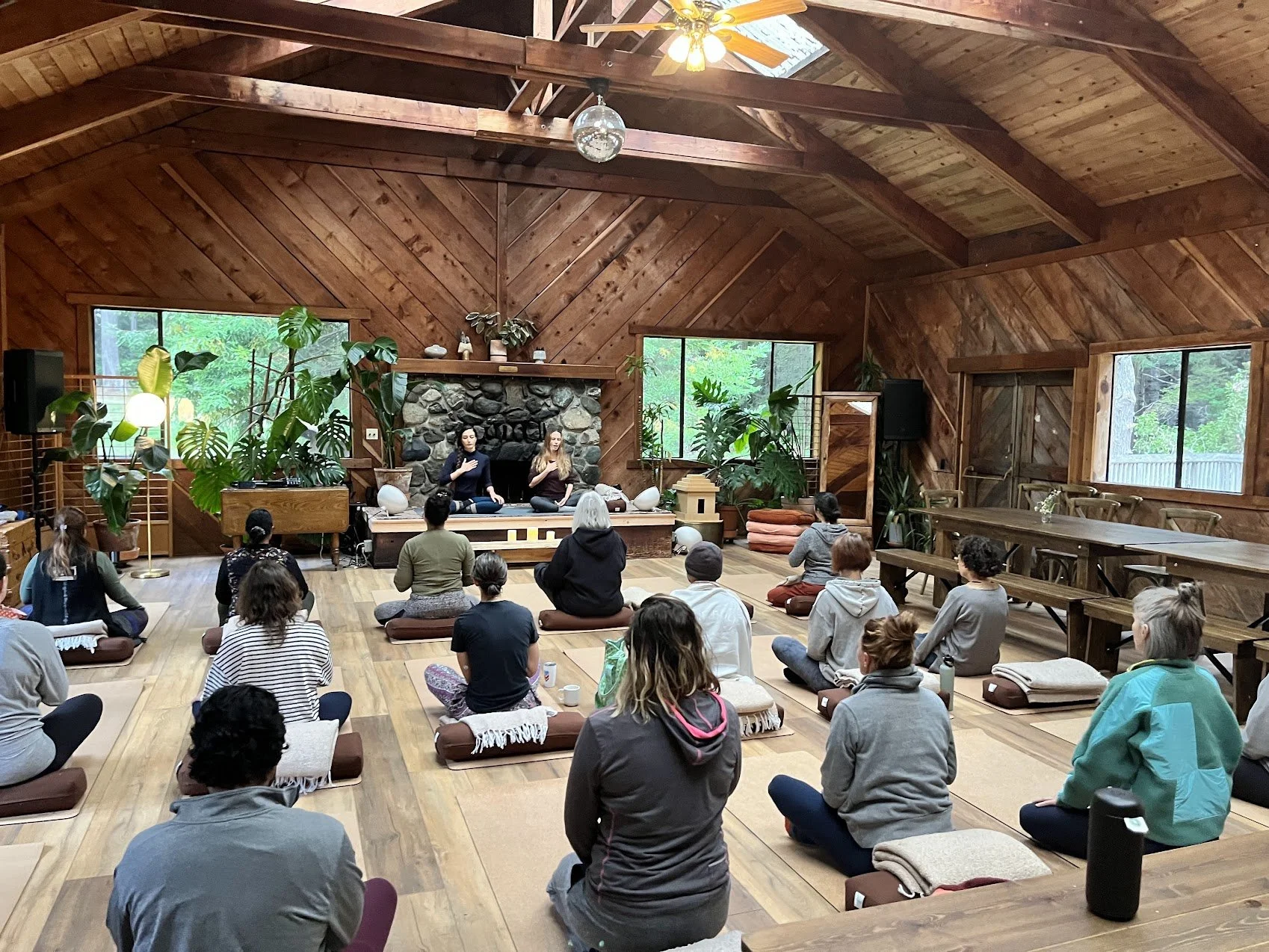 Group_Pic_Yoga - Rukmini Poddar.jpg