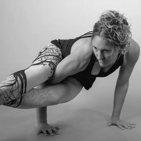 Kristi Arm Balance - Grace Law.jpg