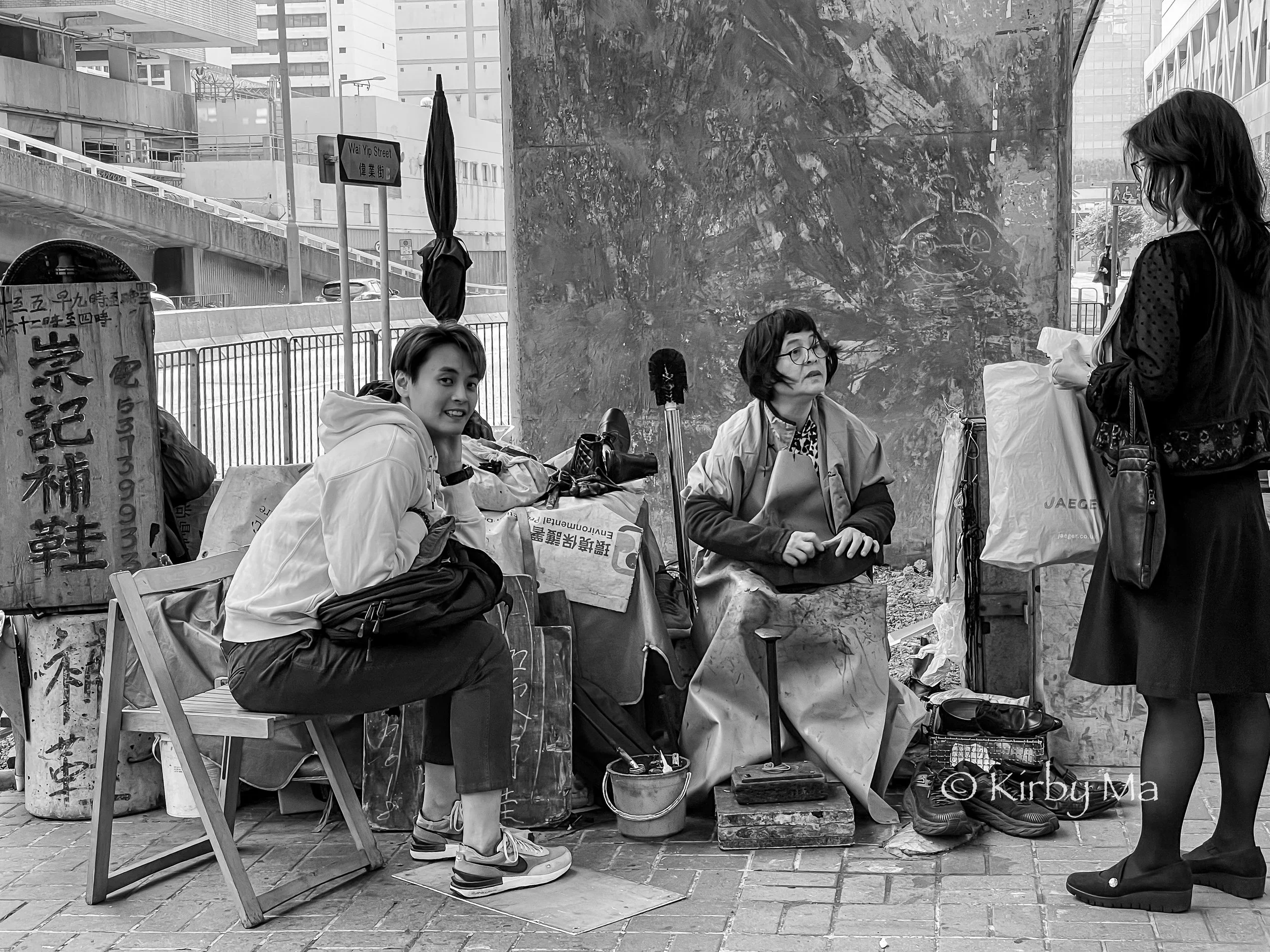 PT12: SHOES SAVIOUR
(Hong Kong)