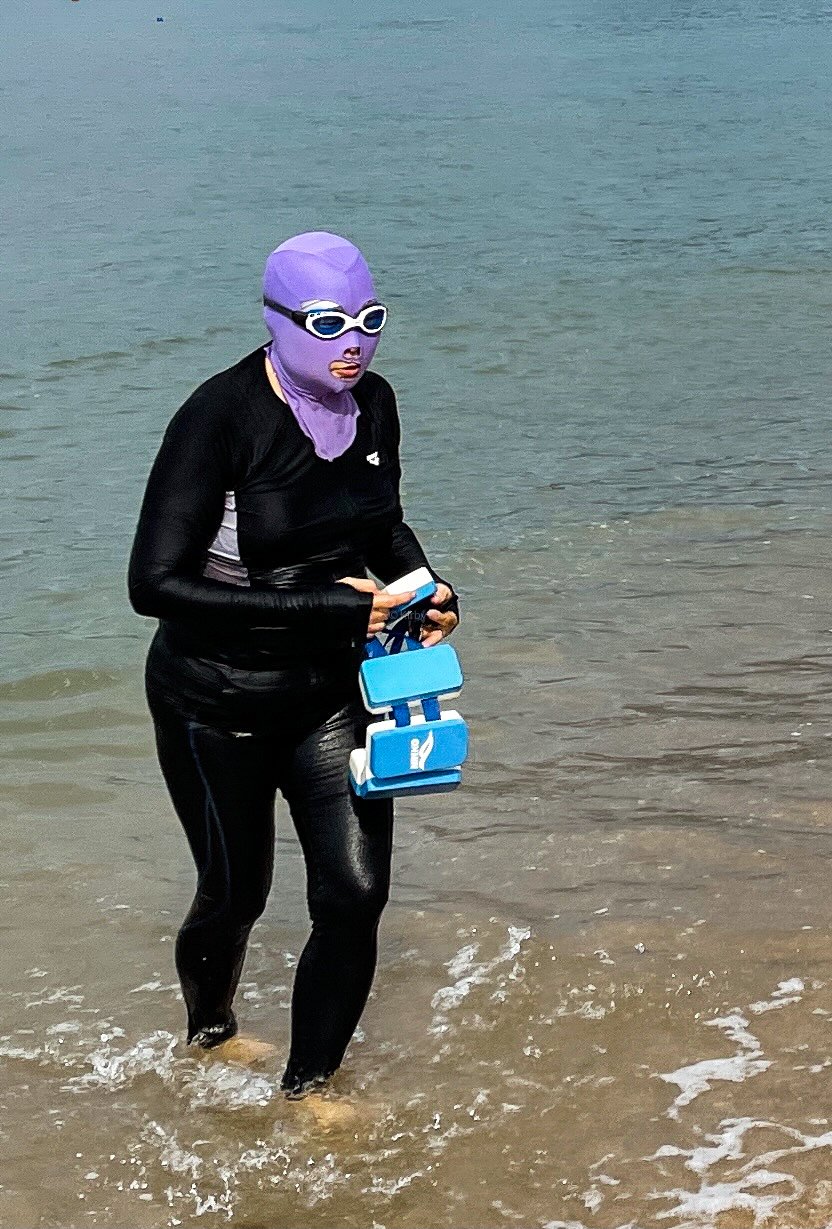 40: SWIMMING OUTFIT