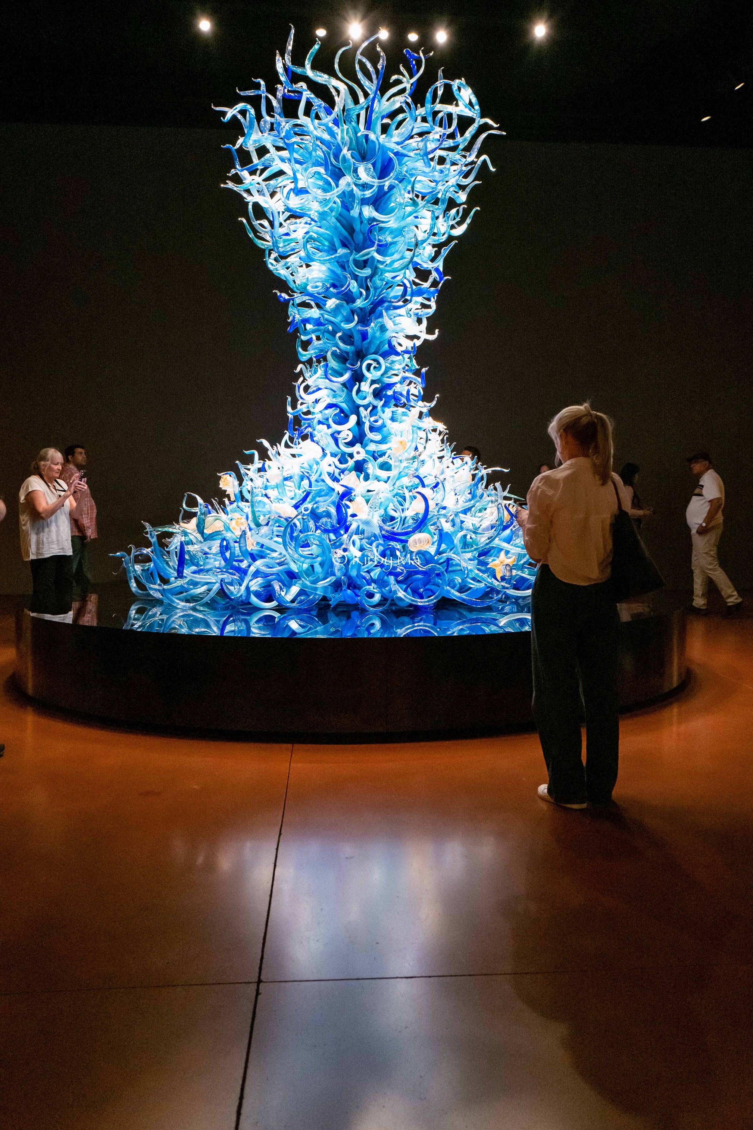57: MARVELLOUS GLASS ARTCRAFT