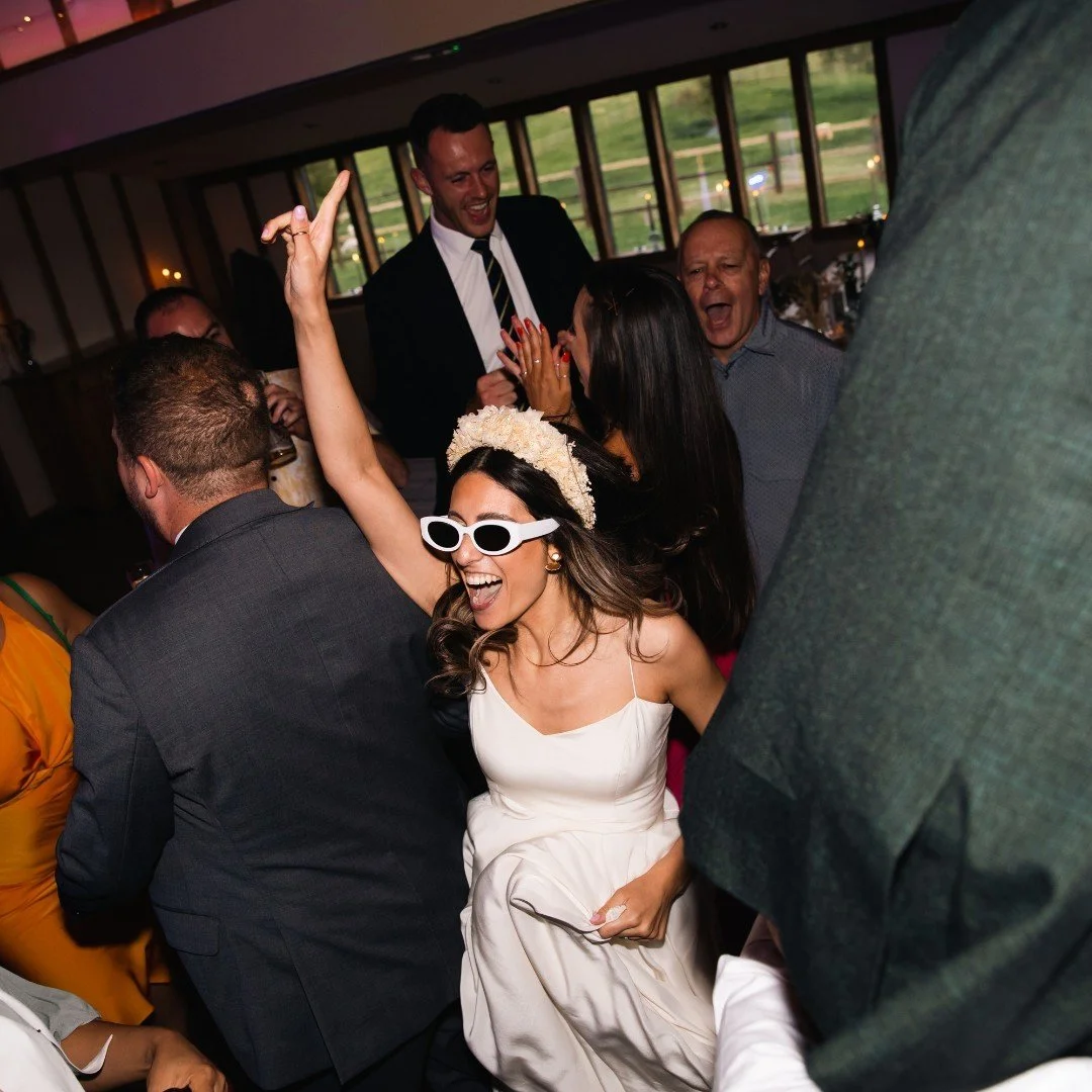 Thanks for a great evening James and Ariadna! We had so much fun playing at your wedding at @coltsfoot_countryretreat in Hertfordshire 🥳 🎸

📷 @rubyjean_photography

 #weddingplanning #weddingmusic #bandsforhire #bandsinhertfordshire