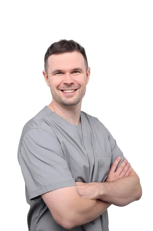 Oikomishoidon erikoishammaslääkäri Helsinki Iiro Koski