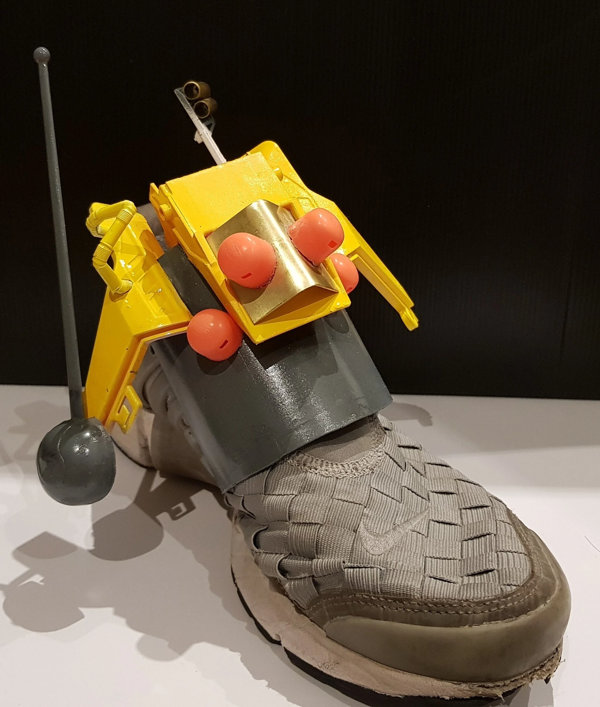 Coummunication Gadget