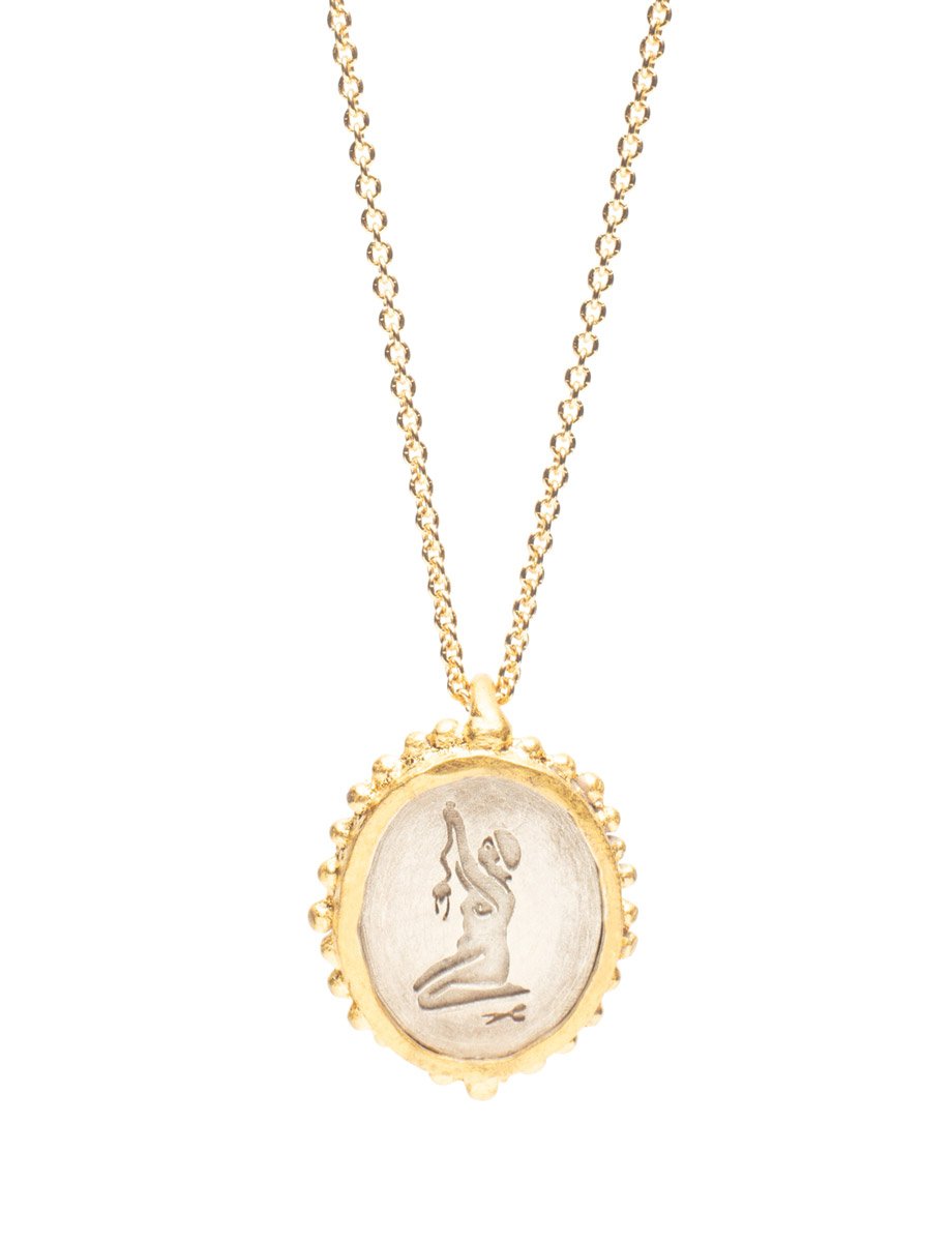 Heroine’s Frame Pendant Necklace