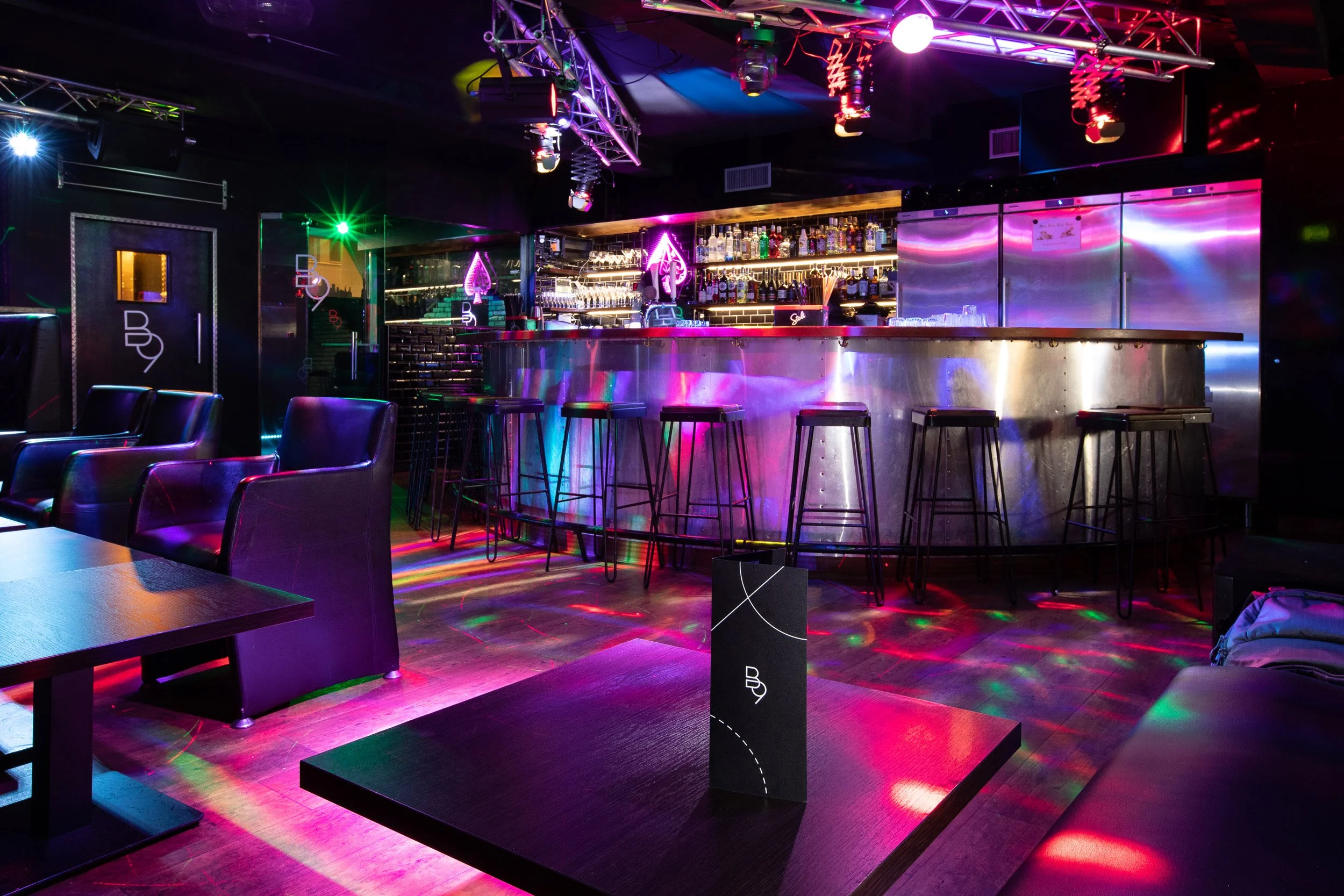 B9-Club-Bar.jpg