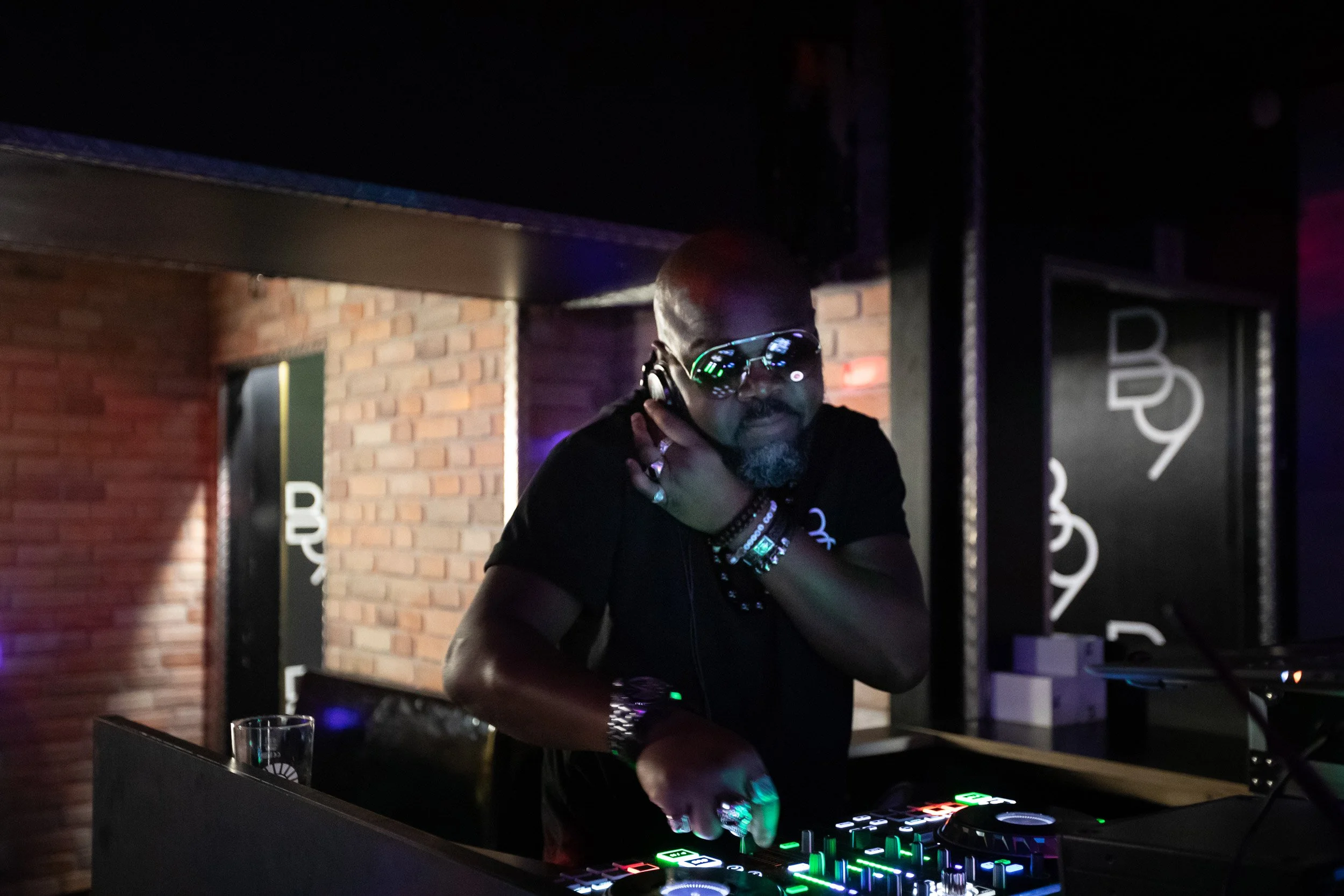 B9-Club-DJ.jpg