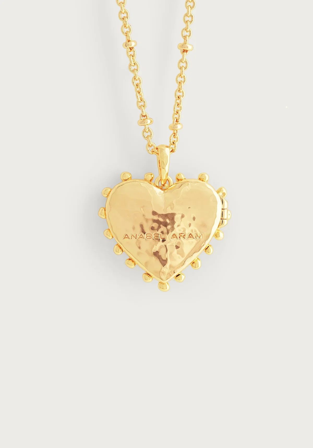 13151118625HEARTLOCKET_LARGE_vertical2_1.webp