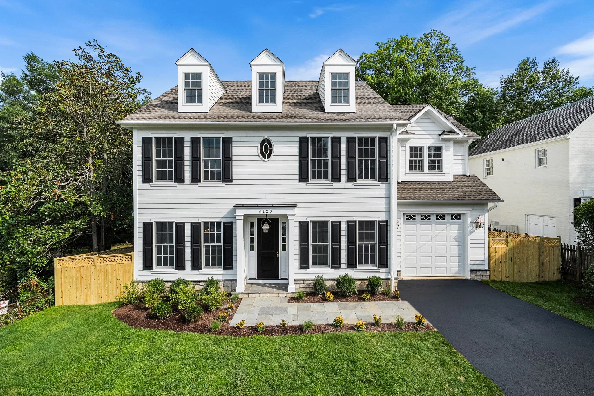 Introducing Belle Haven's Newest Luxury Residence — Join Us for Bubbles &amp; Blooms