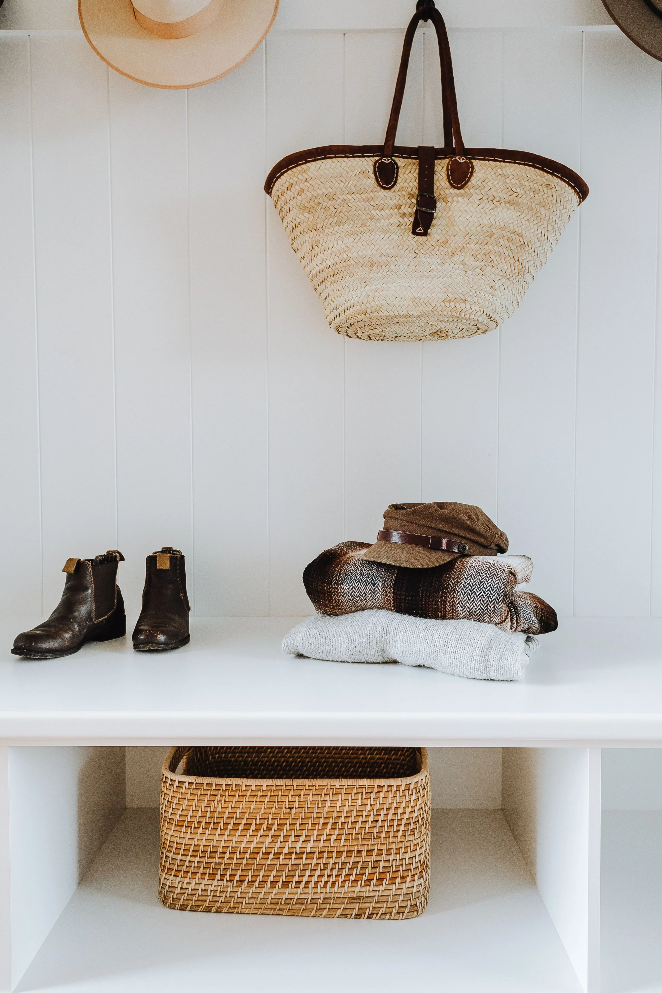 5 Things Organized People Never Store on the Floor