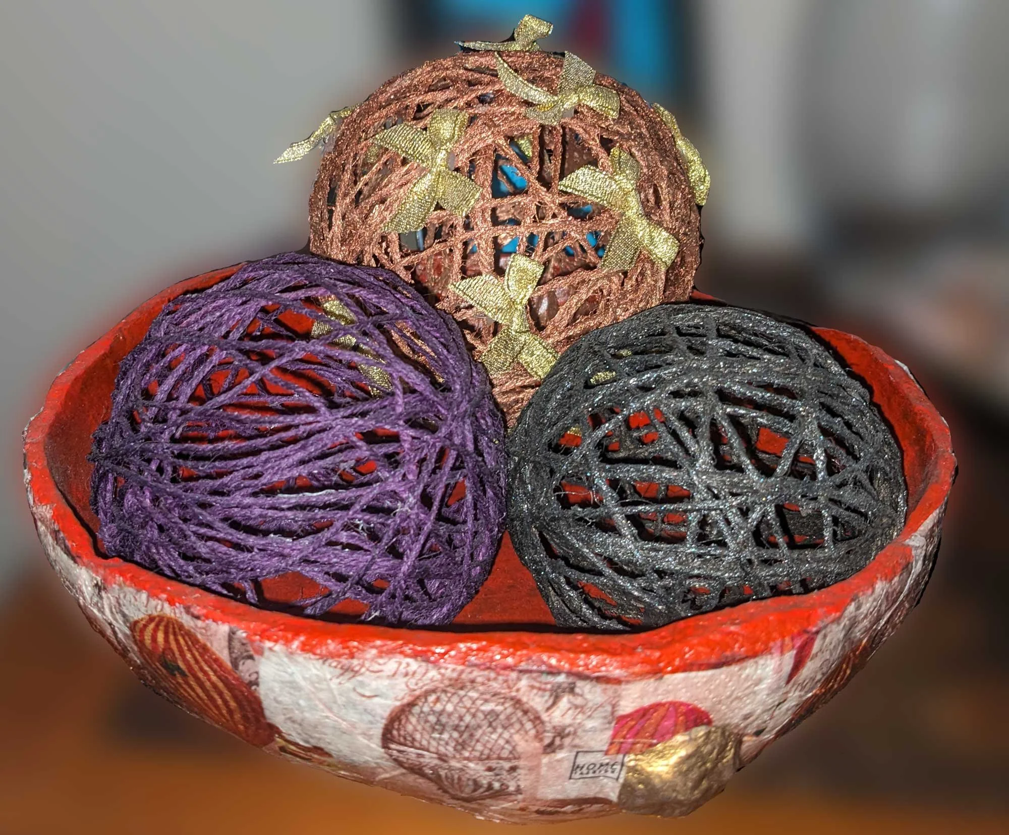 String ball decorations