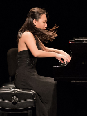 Xiaohui Yang, Piano