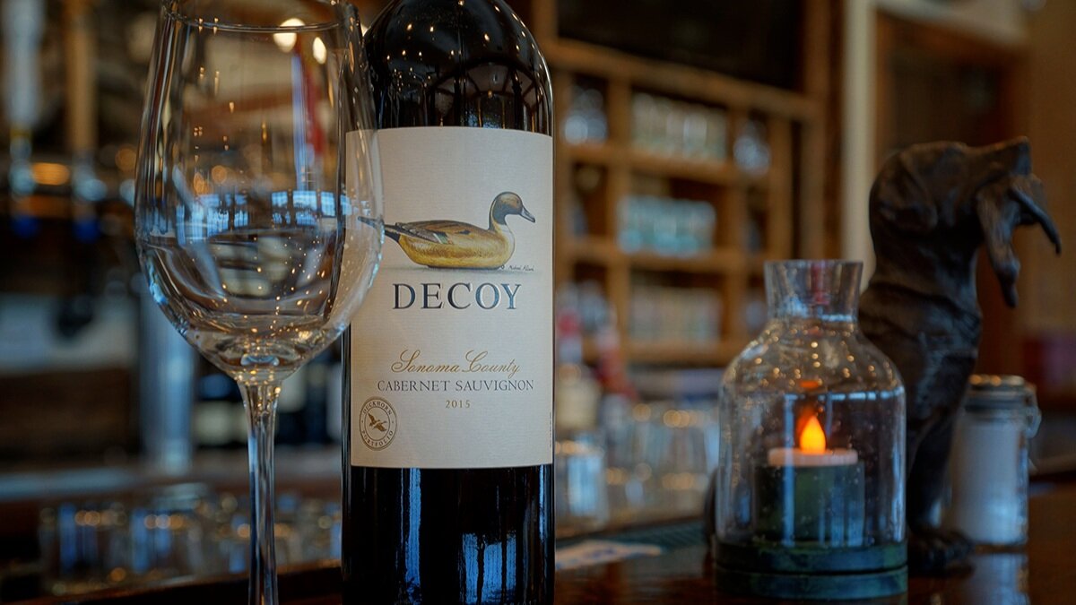 Wine+at+Bar.jpg