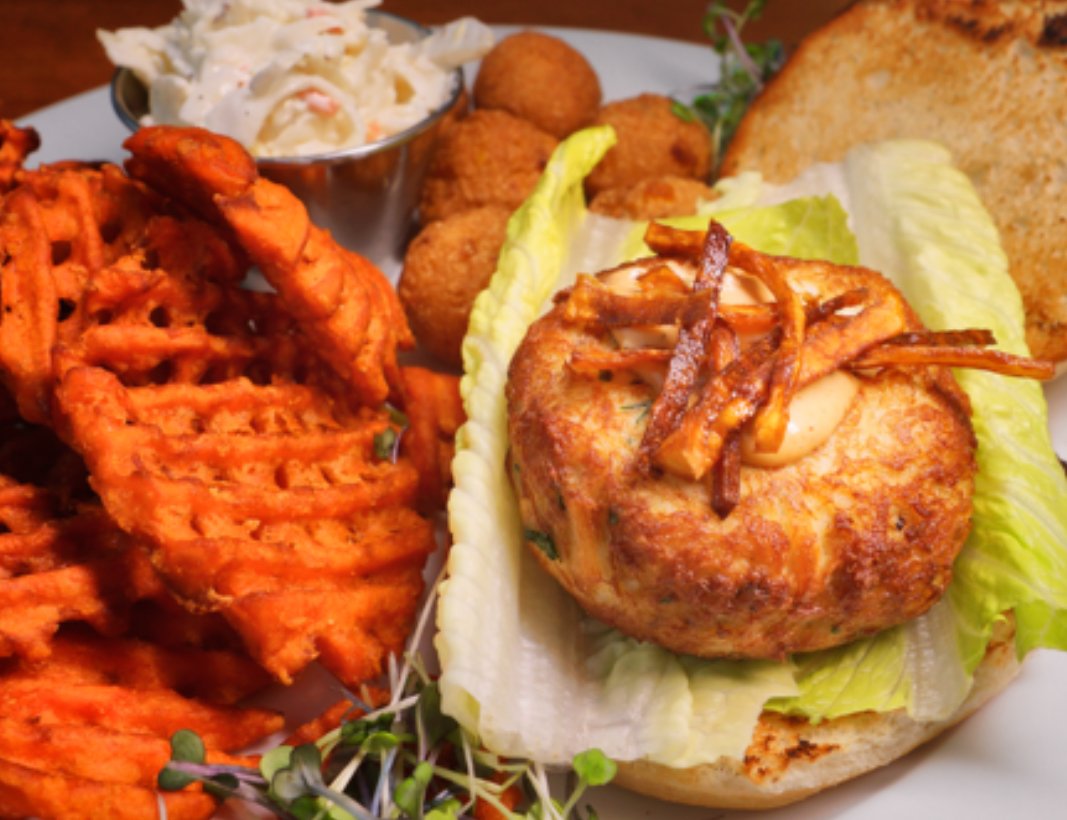 Dinner Delights Experience Decoys Seafood Cuisine — Decoys Seafood