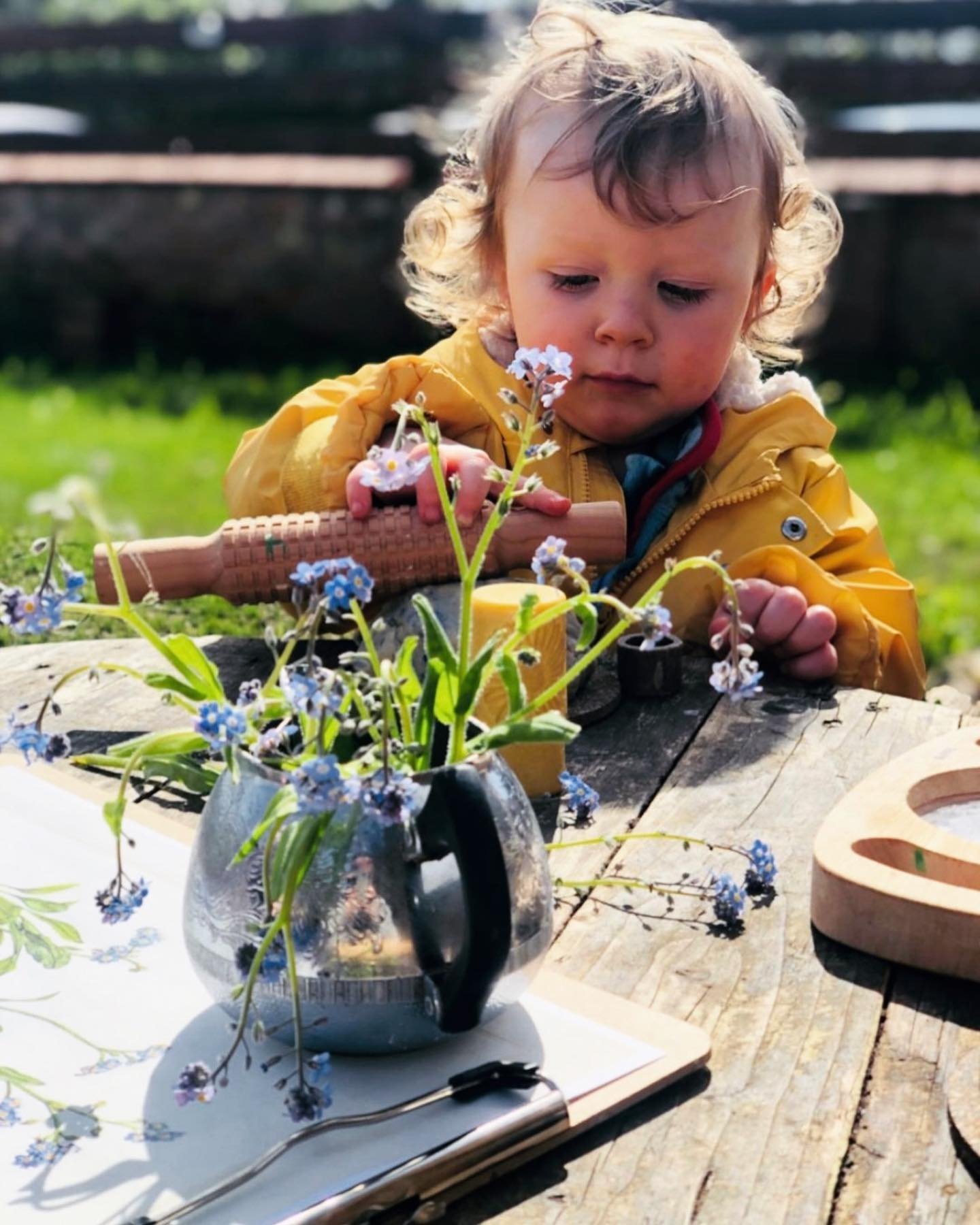 Forget-Me-Not! 

Discovering local flowers in the Outdoor Classroom at Naturally Learning Truro 🌱

Nurturing wild spaces in the Allotment garden to preserve these charming wildflowers! 

#thisisnaturallylearning