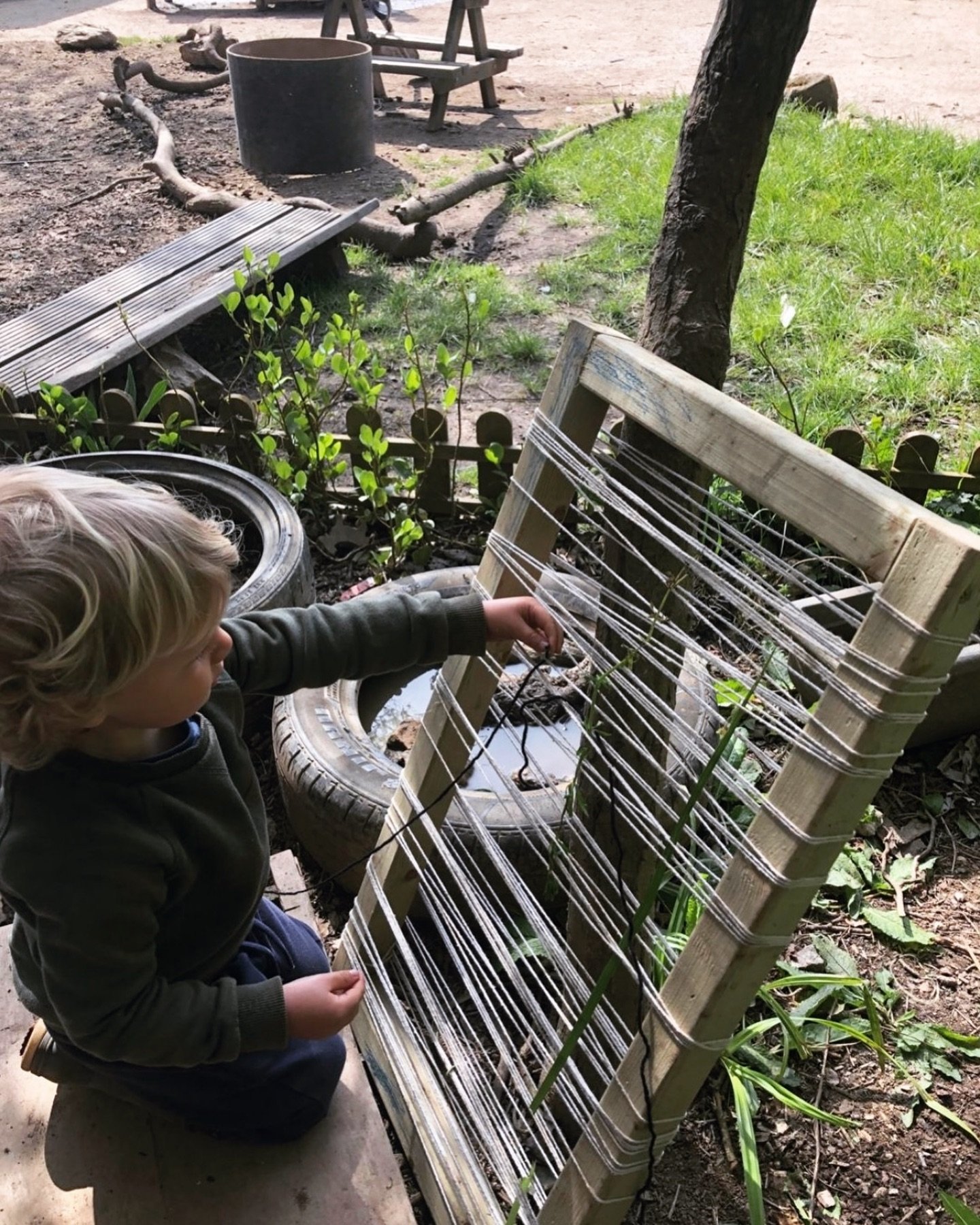 Exploring the natural weaving loom at Naturally Learning Blackwater 🌷 

A shady spot for a moment of tranquility! 

#thisisnaturallylearning