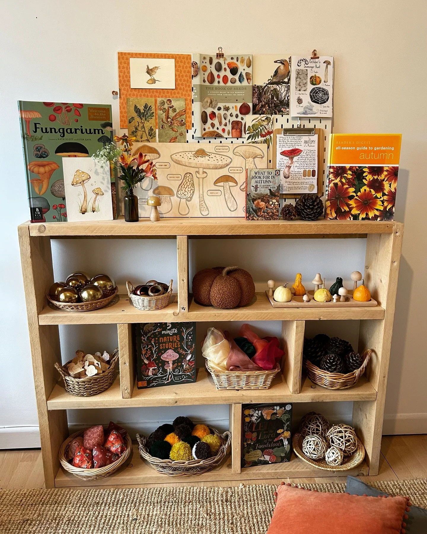 Autumn Magic 🍂
Reflecting on our favourite season, we explored beautiful treasures from the natural world! 
#thisisnaturallylearning