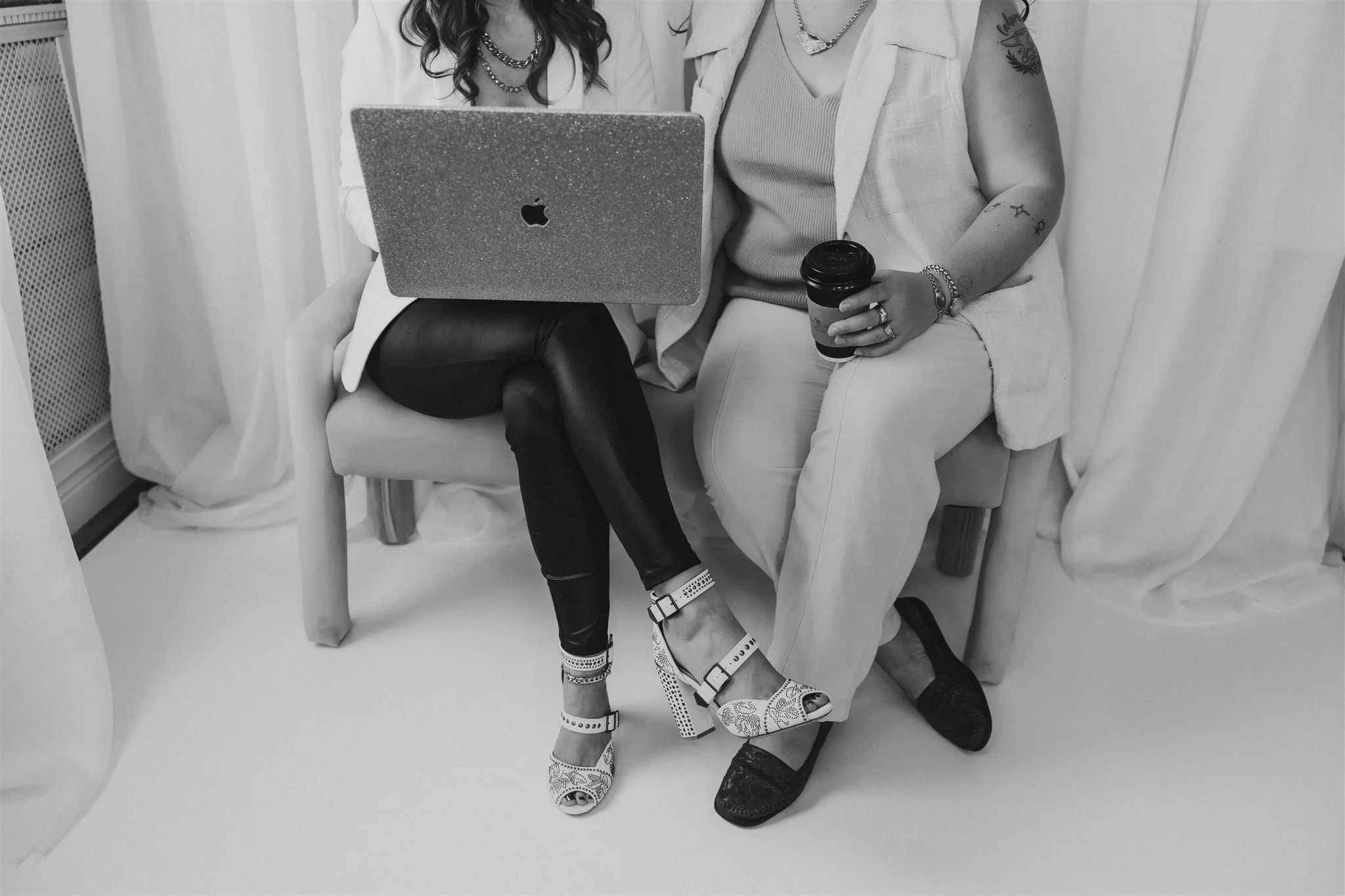 Women entrepreneurs learning and collaborating through a business mastermind