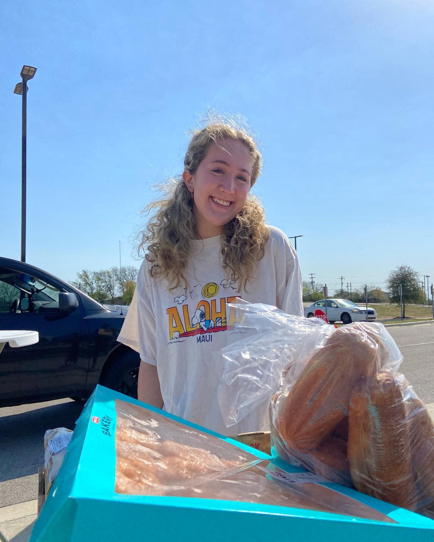 VOLUNTEER AT MOBILE FOOD DISTRIBUTION 
Friday, April 22, 9:30 a.m. - 11:30 a.m.
Rattler Stadium
Hays County Food Bank

Volunteer at Hays County Food Bank to help feed neighbors in need! Click the link in our bio to see more volunteer opportunities! 
