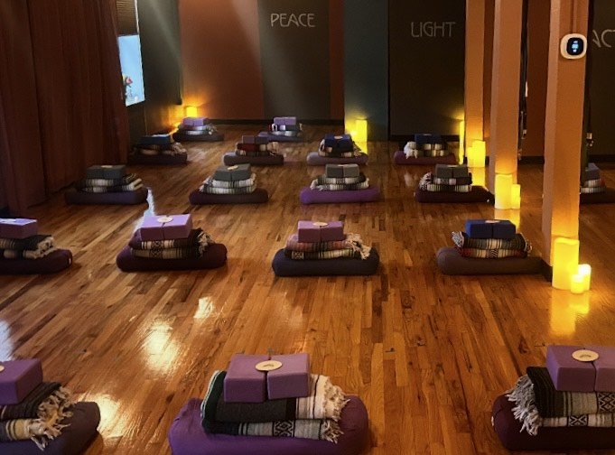 Evening Bloom: A Full Moon Workshop with Live Music&nbsp;