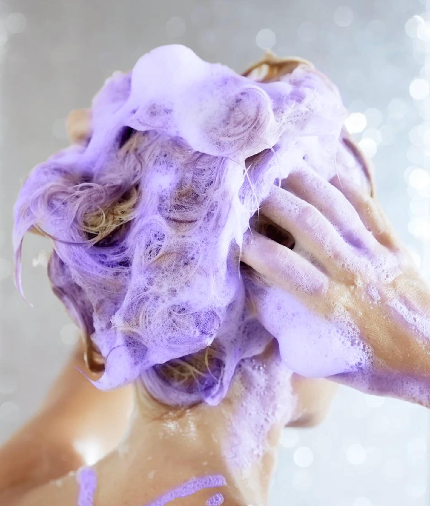 Swipe for our favorite purple shampoo to keep blondes bright 💜