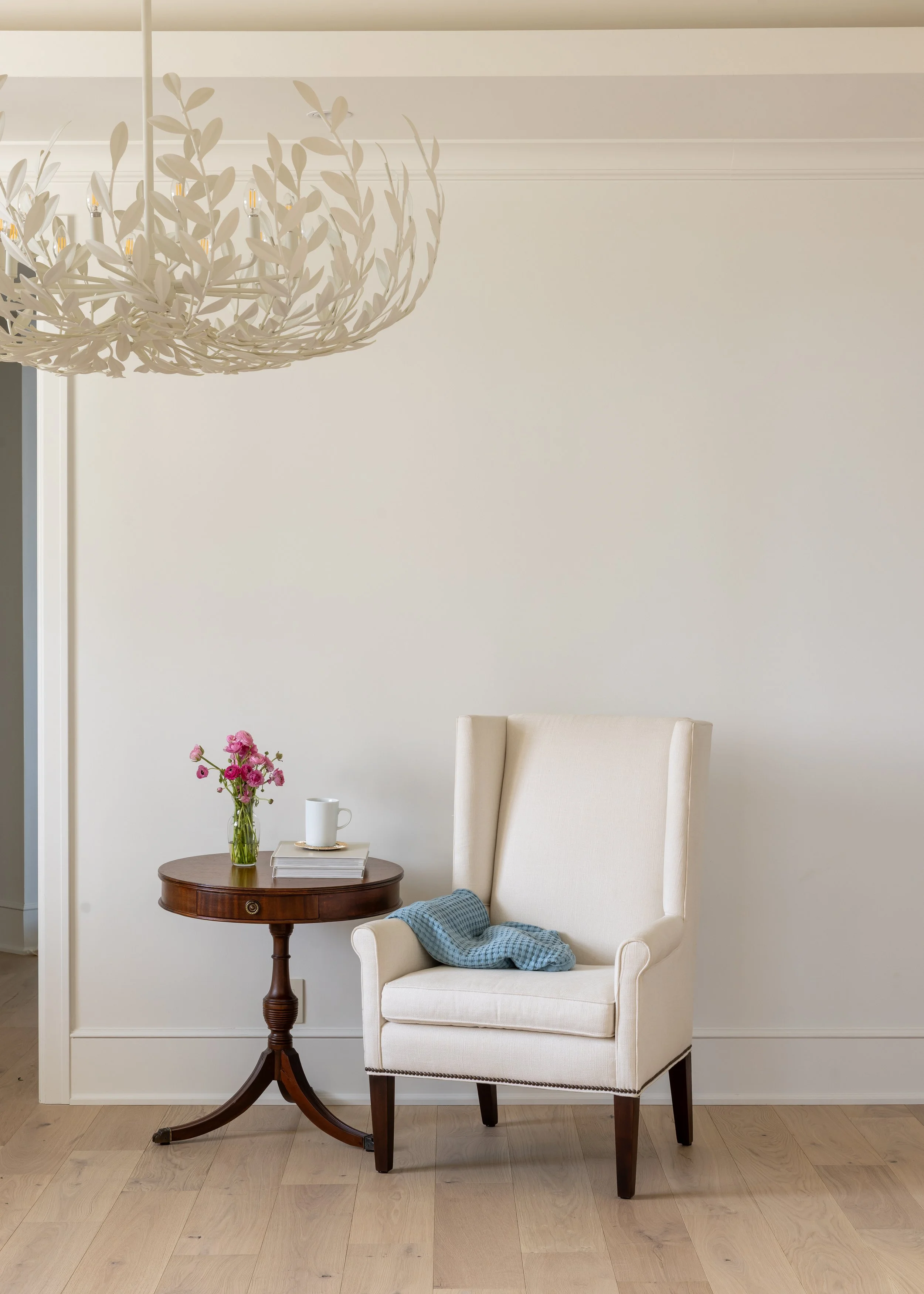 11-Katherine-Josephine-Designs-Visual-Comfort-Lighting-Custom-Table.jpg